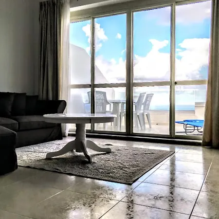 Large Penthouse With Sea View Appartement *
