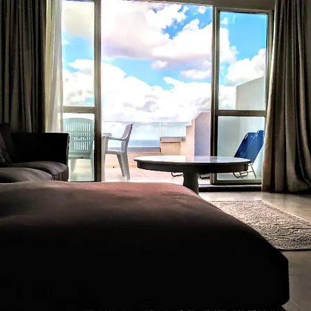 Large Penthouse With Sea View *