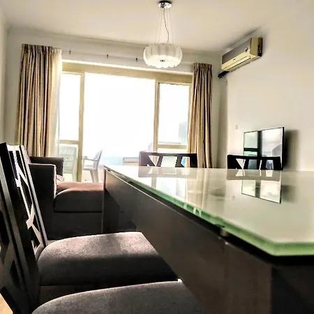 Large Penthouse With Sea View *
